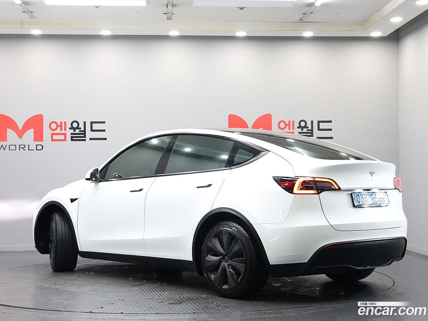 Main__Slider__Photo:Model Y Tesla 2023.8-3