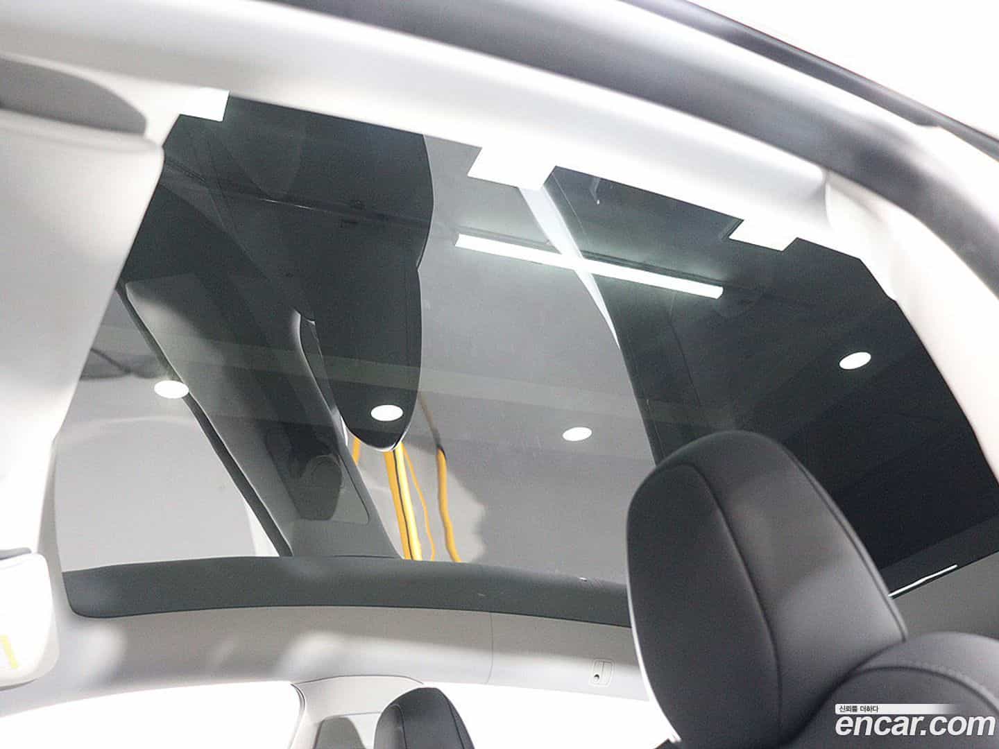 Model Y Tesla 2023.8-OPTION-022