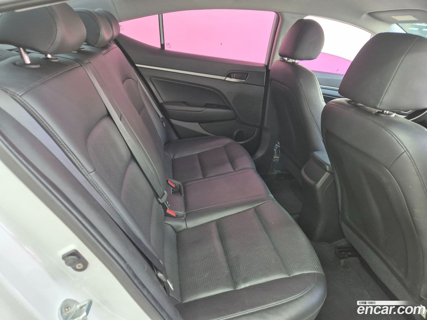 Main__Slider__Photo:AVANTE Hyundai 2017.6-6