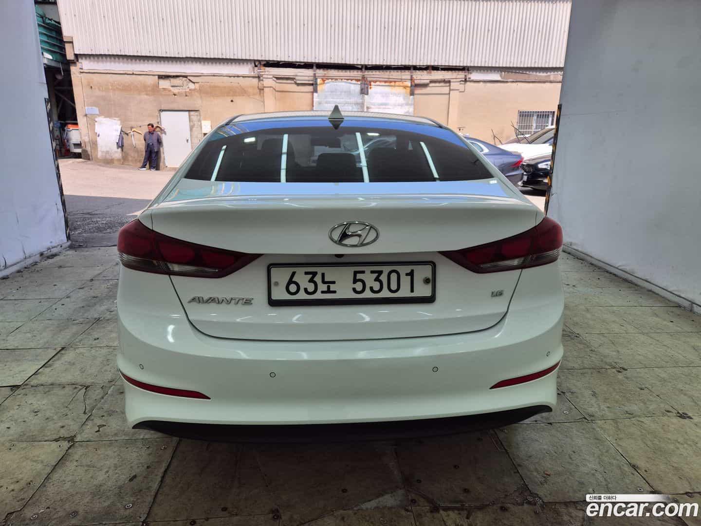 AVANTE Hyundai 2017.6-INNER-008