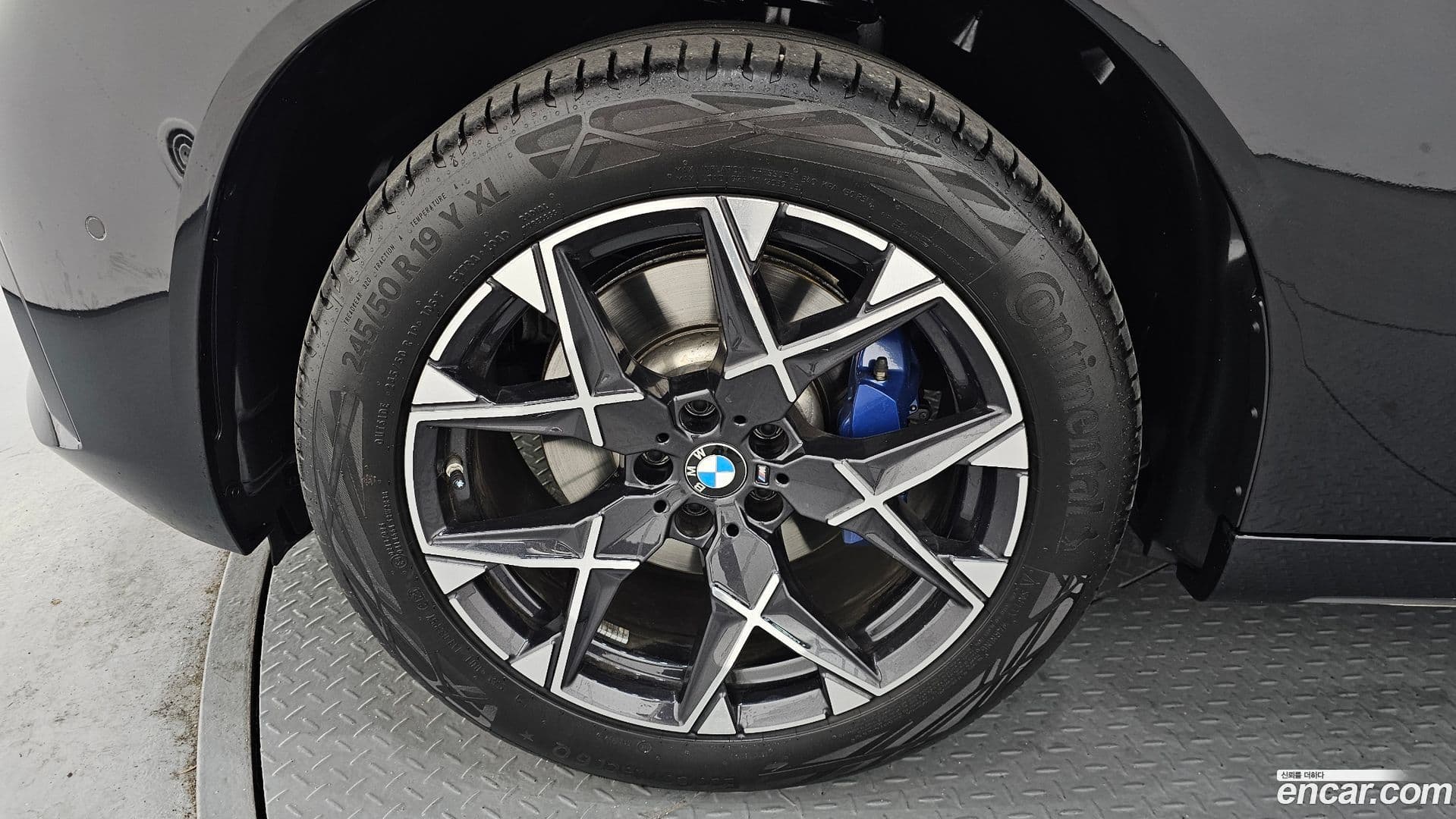 Main__Slider__Photo:X3 BMW 2025.9-4