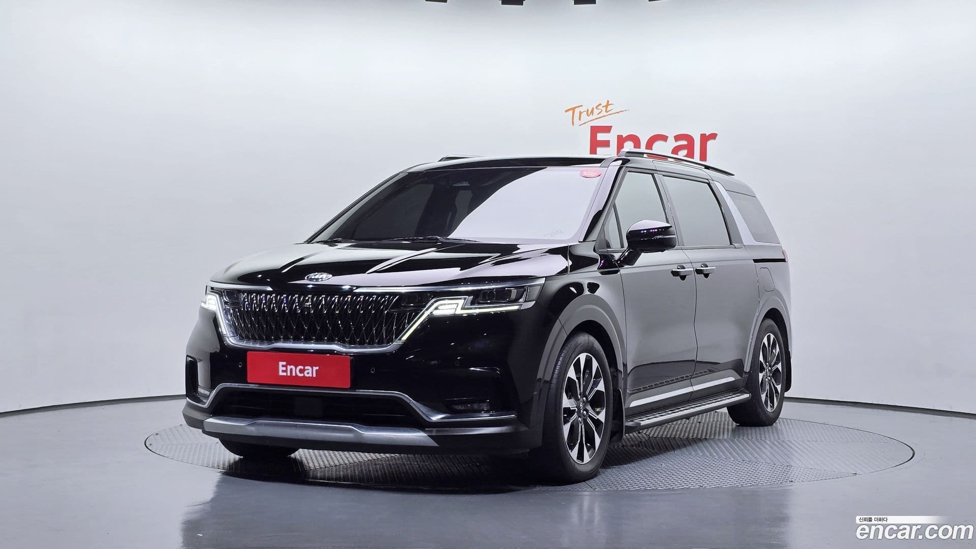 Main__Slider__Photo:Canival Kia 2020.10-0