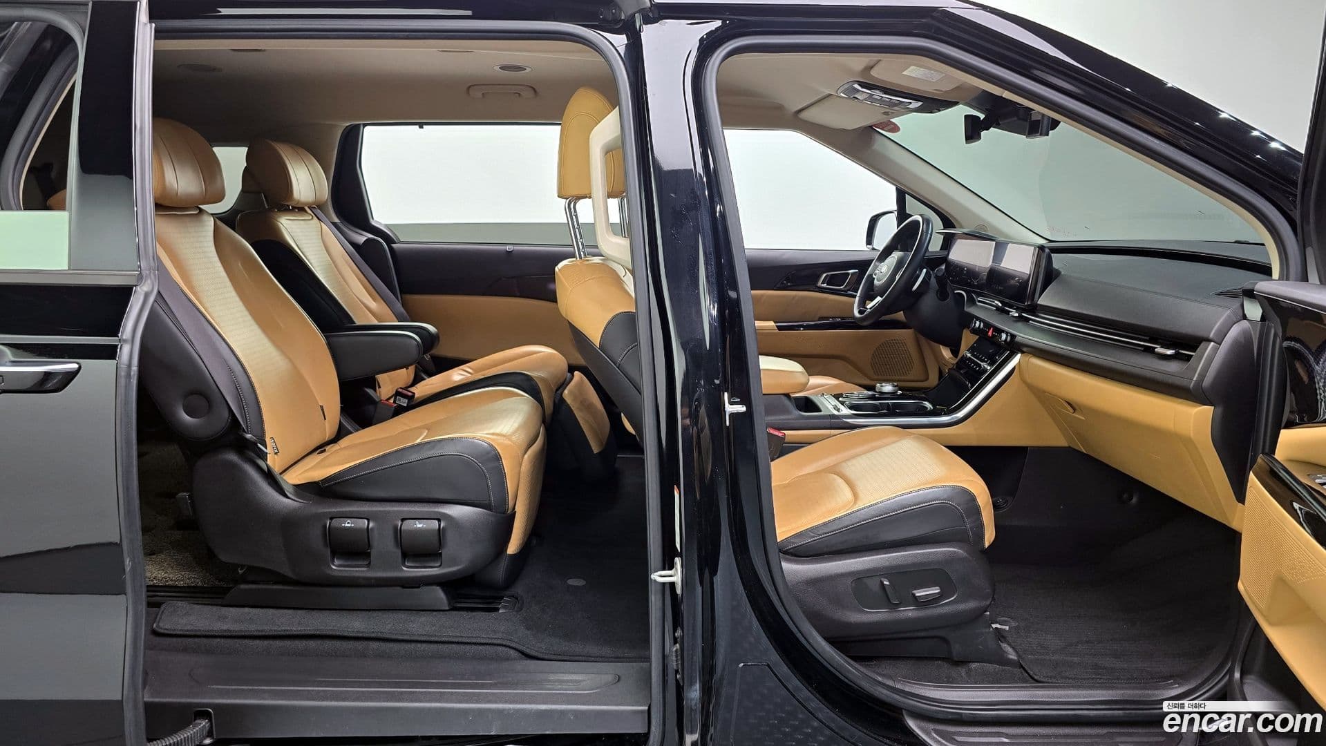 Main__Slider__Photo:Canival Kia 2020.10-9