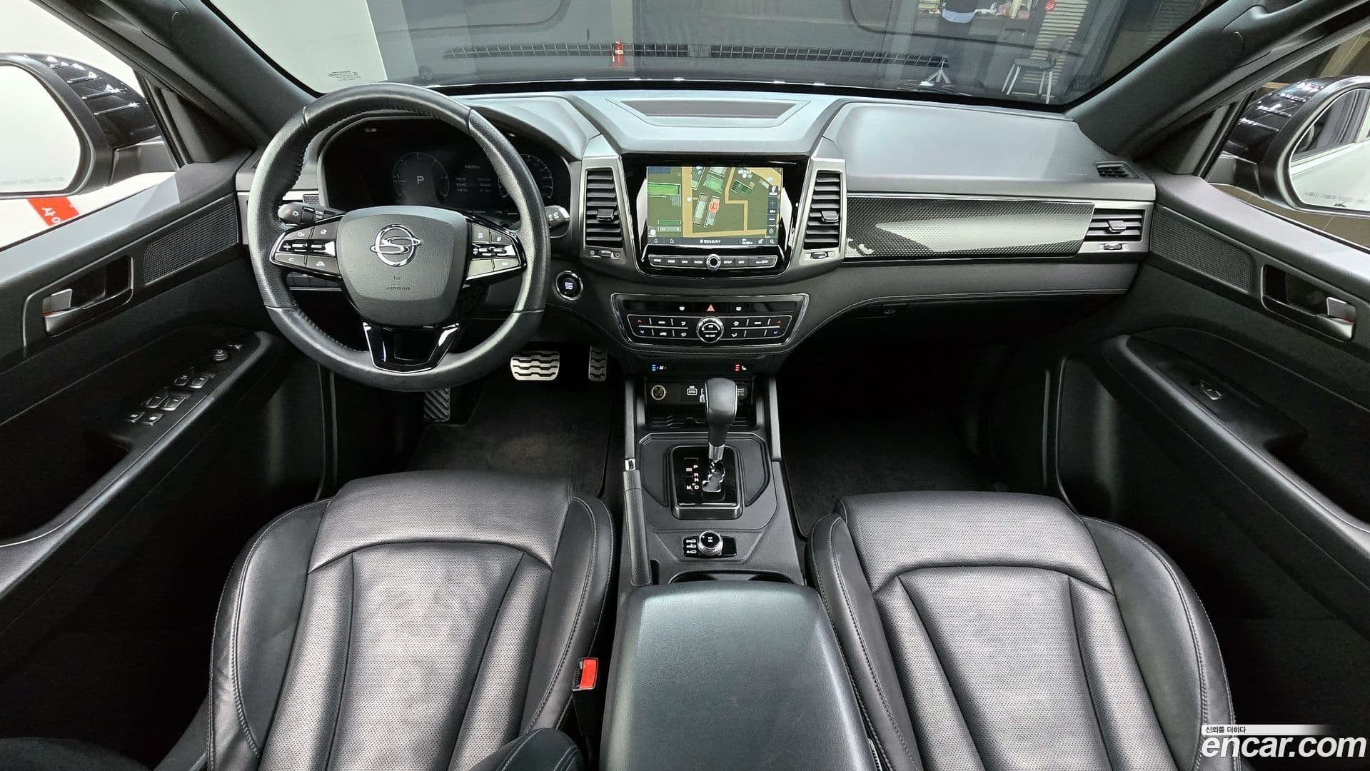 Main__Slider__Photo:Rexton KG_Mobility_Ssangyong 2023.3-6