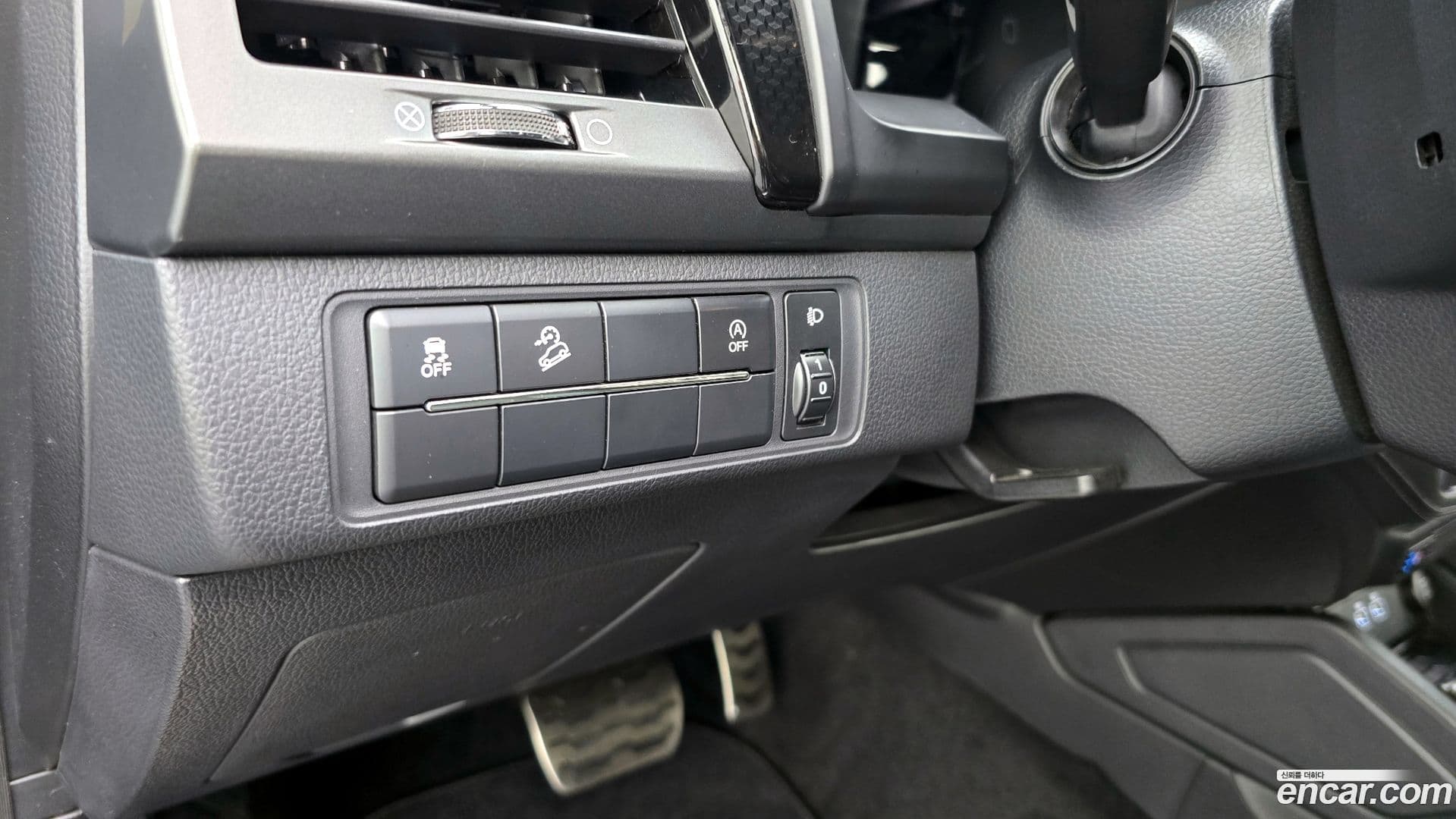 Main__Slider__Photo:Rexton KG_Mobility_Ssangyong 2023.3-14