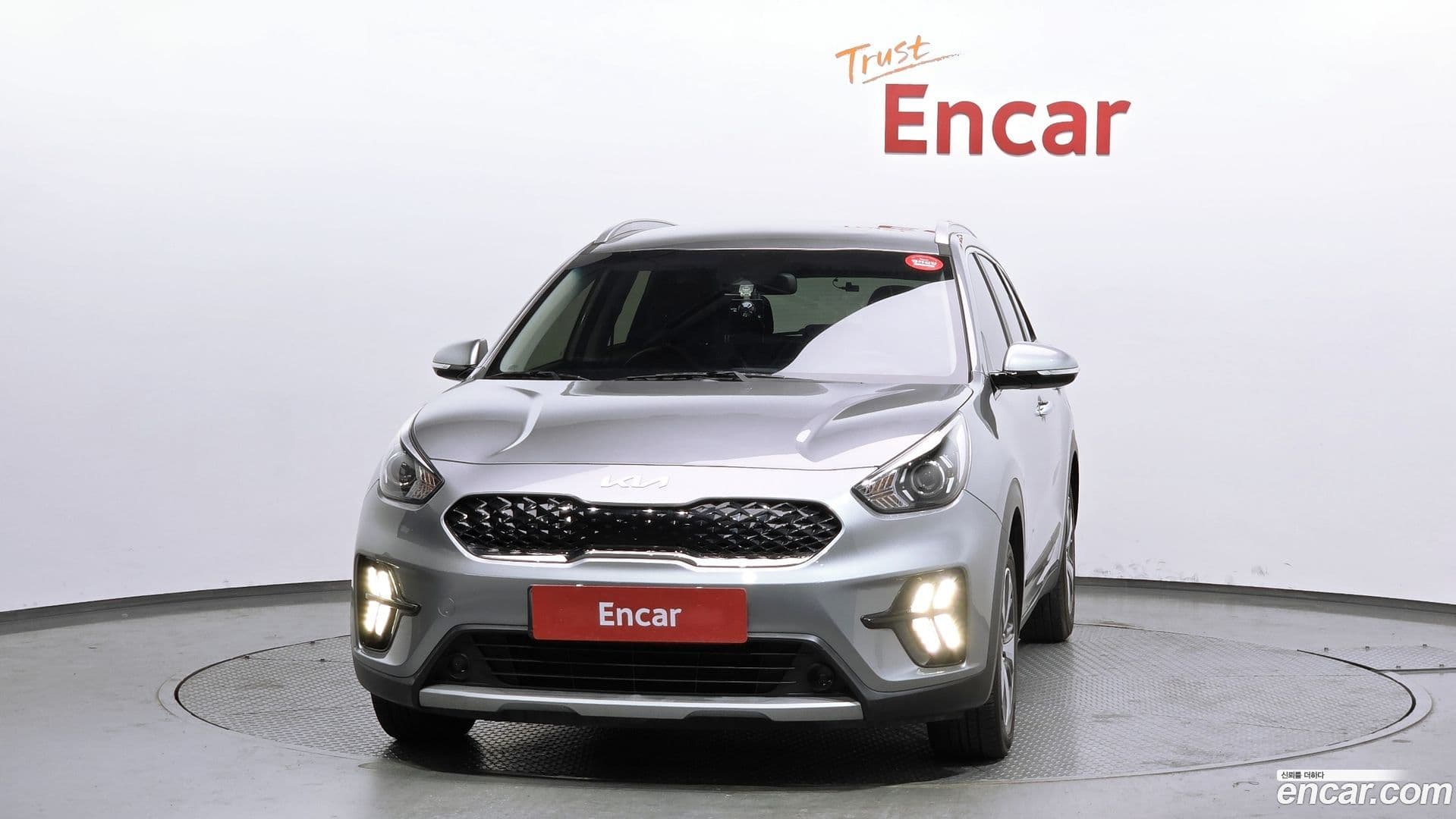 Main__Slider__Photo:Niro Kia 2021.8-2