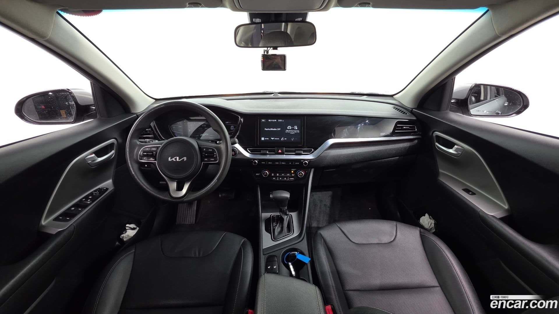 Main__Slider__Photo:Niro Kia 2021.8-6