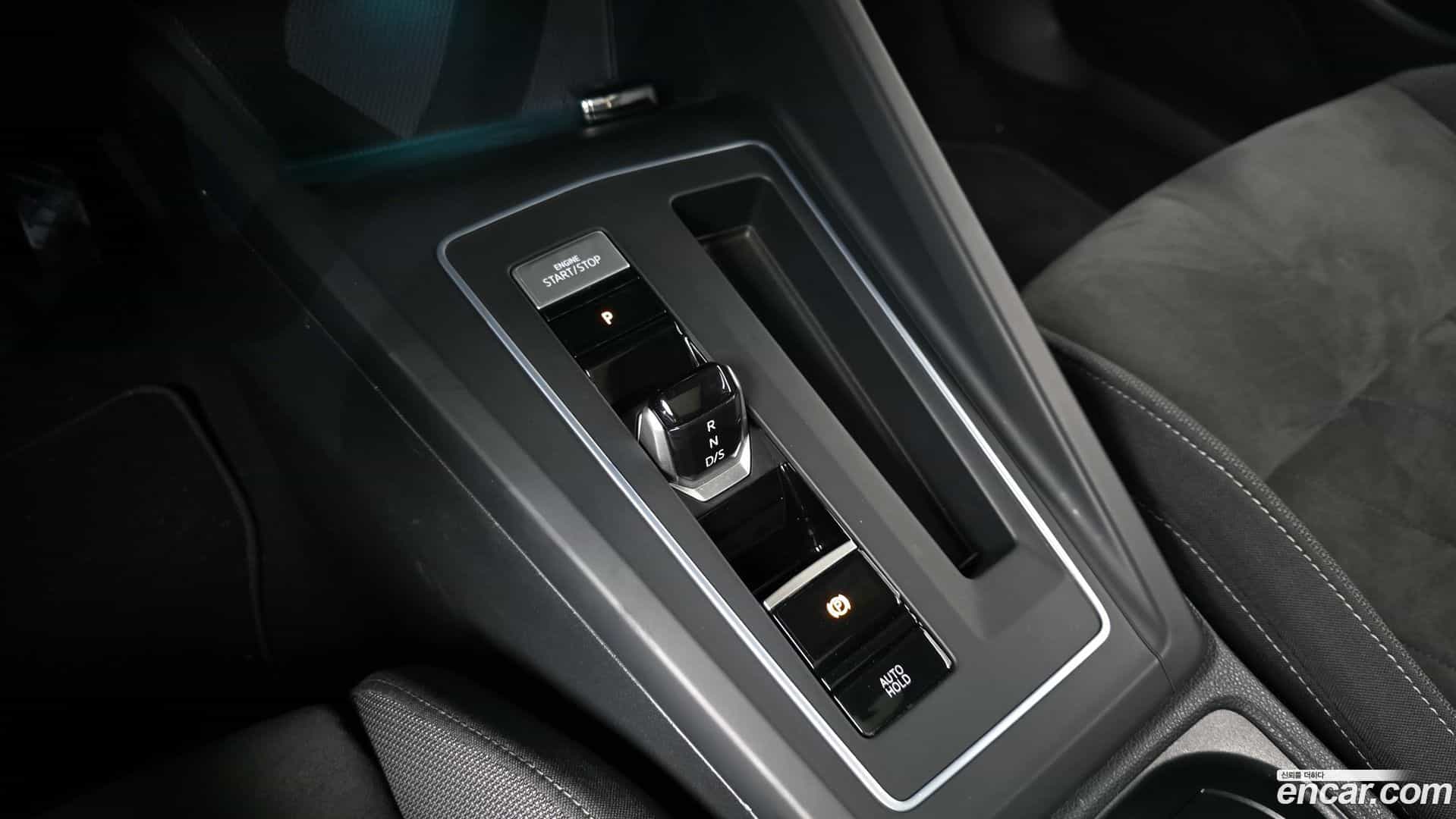 Golf Volkswagen 2022.0-INNER-009