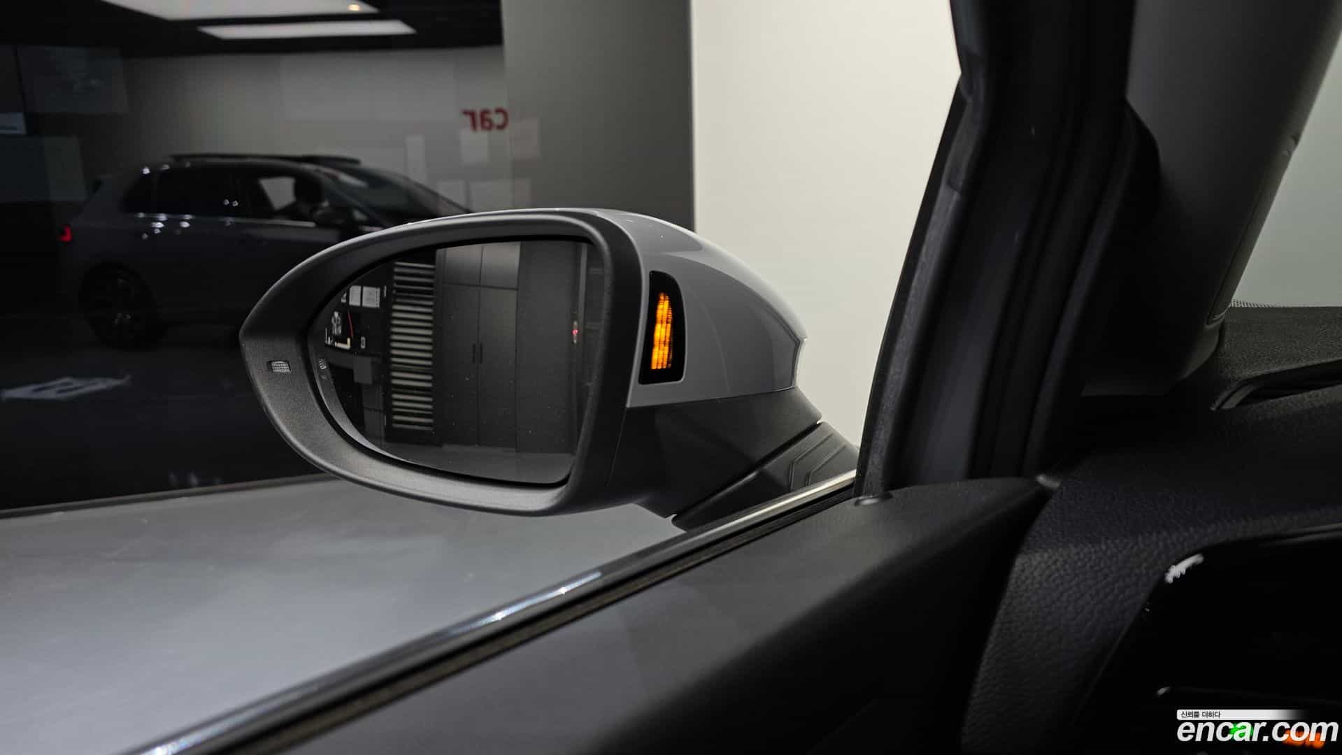 Golf Volkswagen 2022.0-OPTION-021