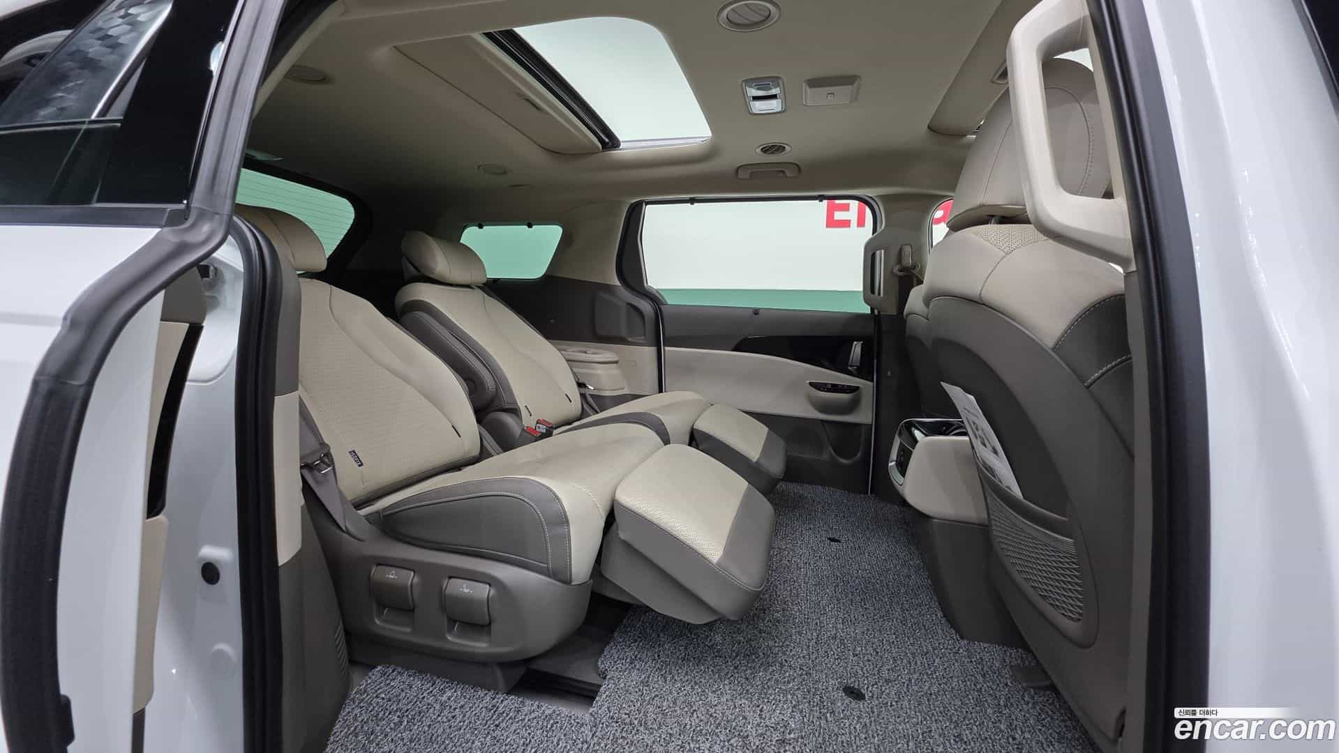 Canival Kia 2022.6-OPTION-023