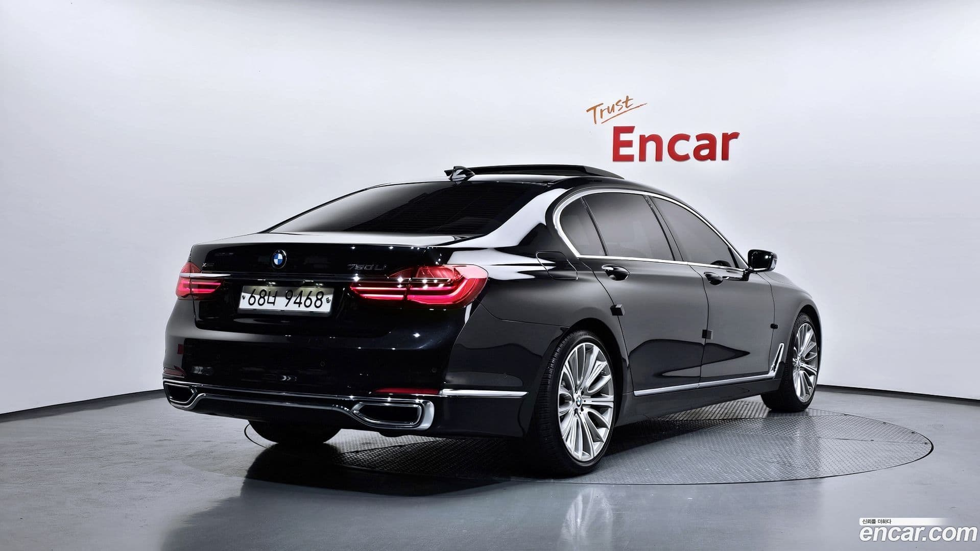 Main__Slider__Photo:7-Series BMW 2016.11-1