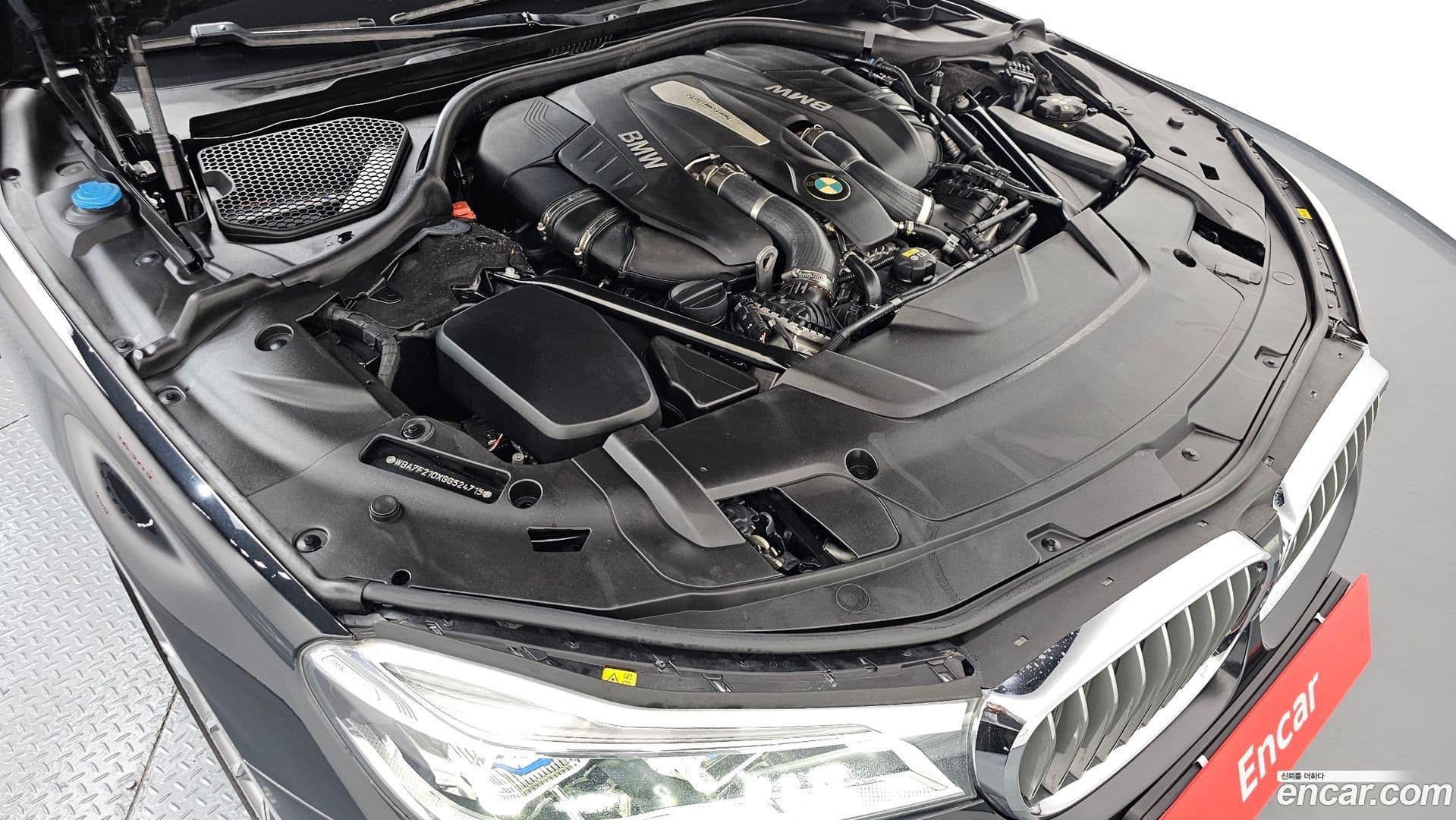 Main__Slider__Photo:7-Series BMW 2016.11-5