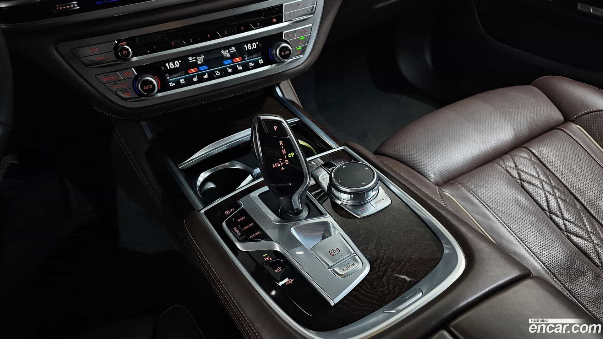 7-Series BMW 2016.11-INNER-009