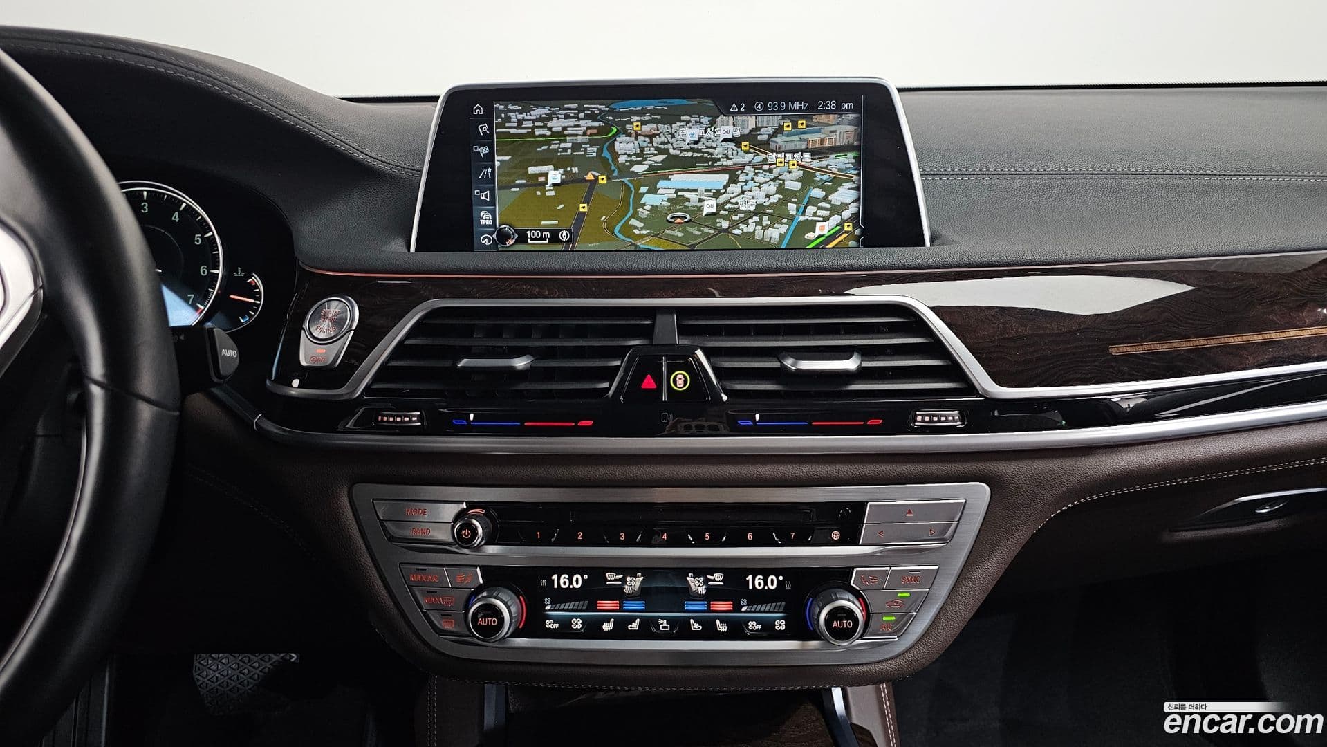 Main__Slider__Photo:7-Series BMW 2016.11-13