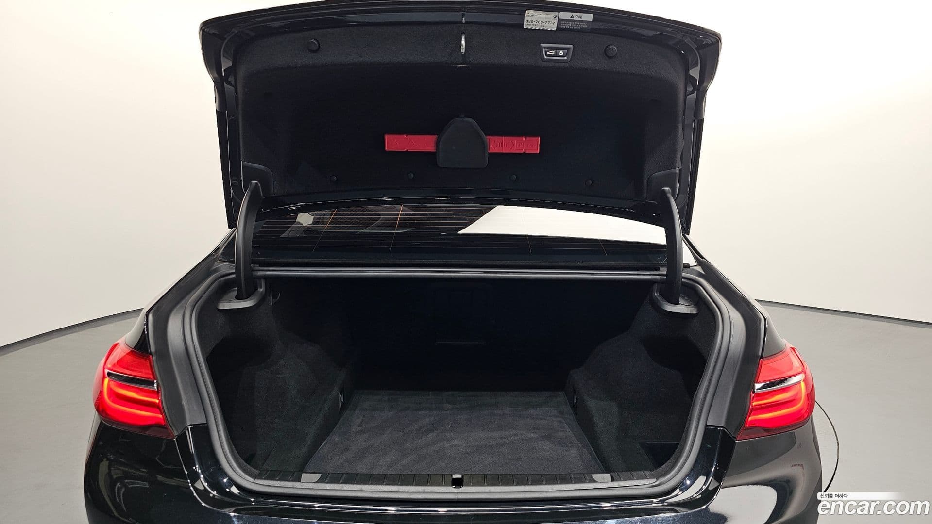 Main__Slider__Photo:7-Series BMW 2016.11-19