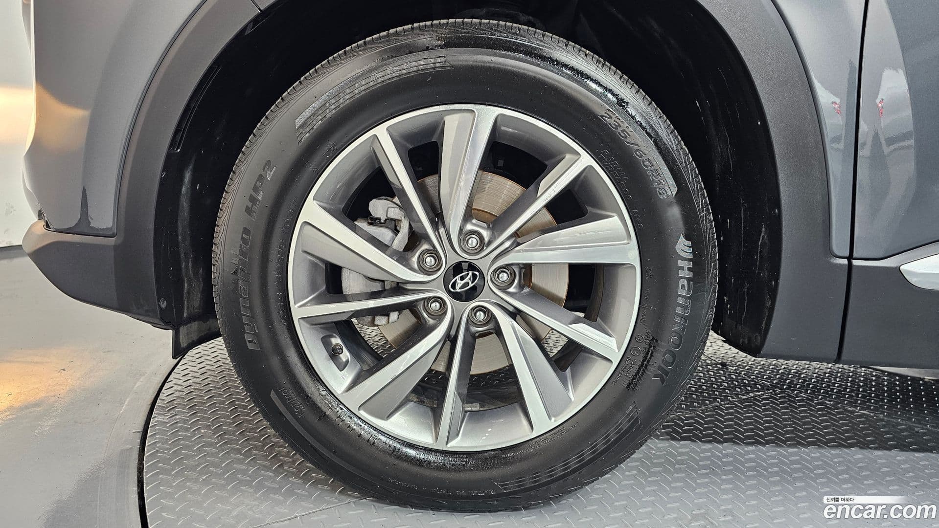 Main__Slider__Photo:Santafe Hyundai 2020.4-4