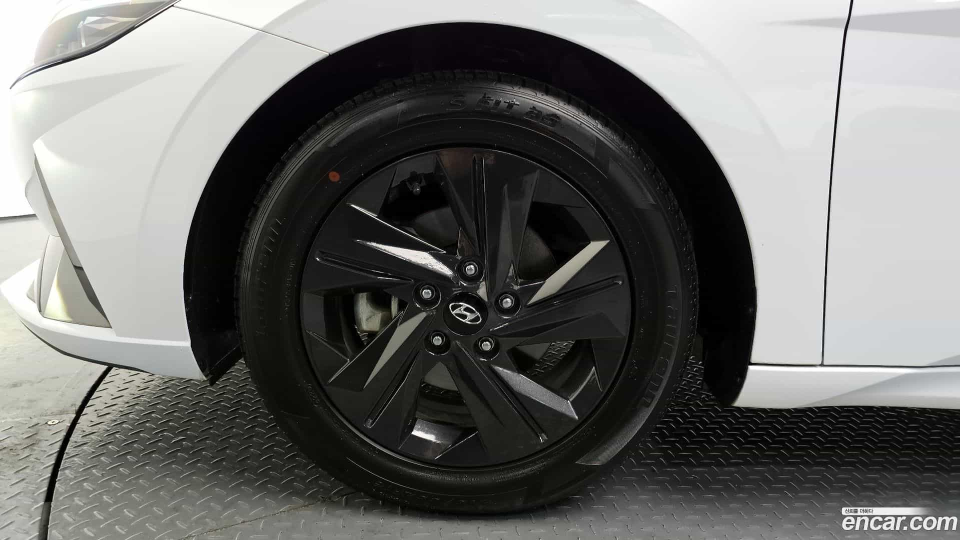 AVANTE Hyundai 2020.6-OUTER-005