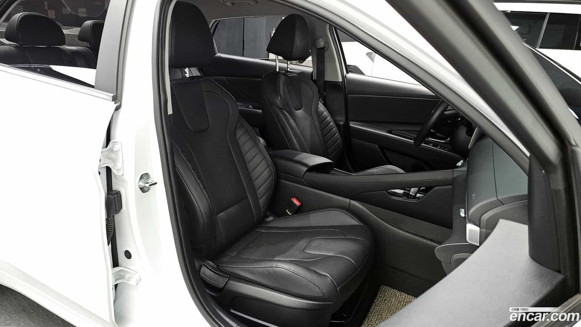 AVANTE Hyundai 2020.6-INNER-010