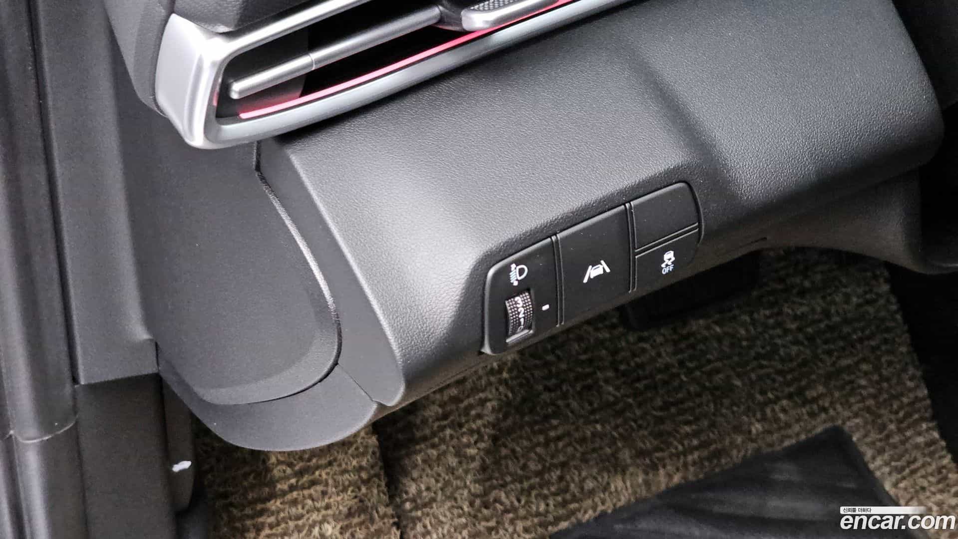 AVANTE Hyundai 2020.6-OPTION-018