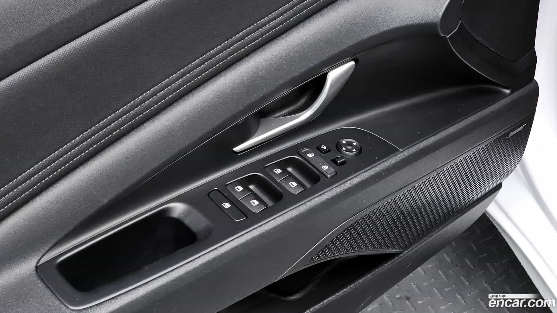 AVANTE Hyundai 2020.6-OPTION-022