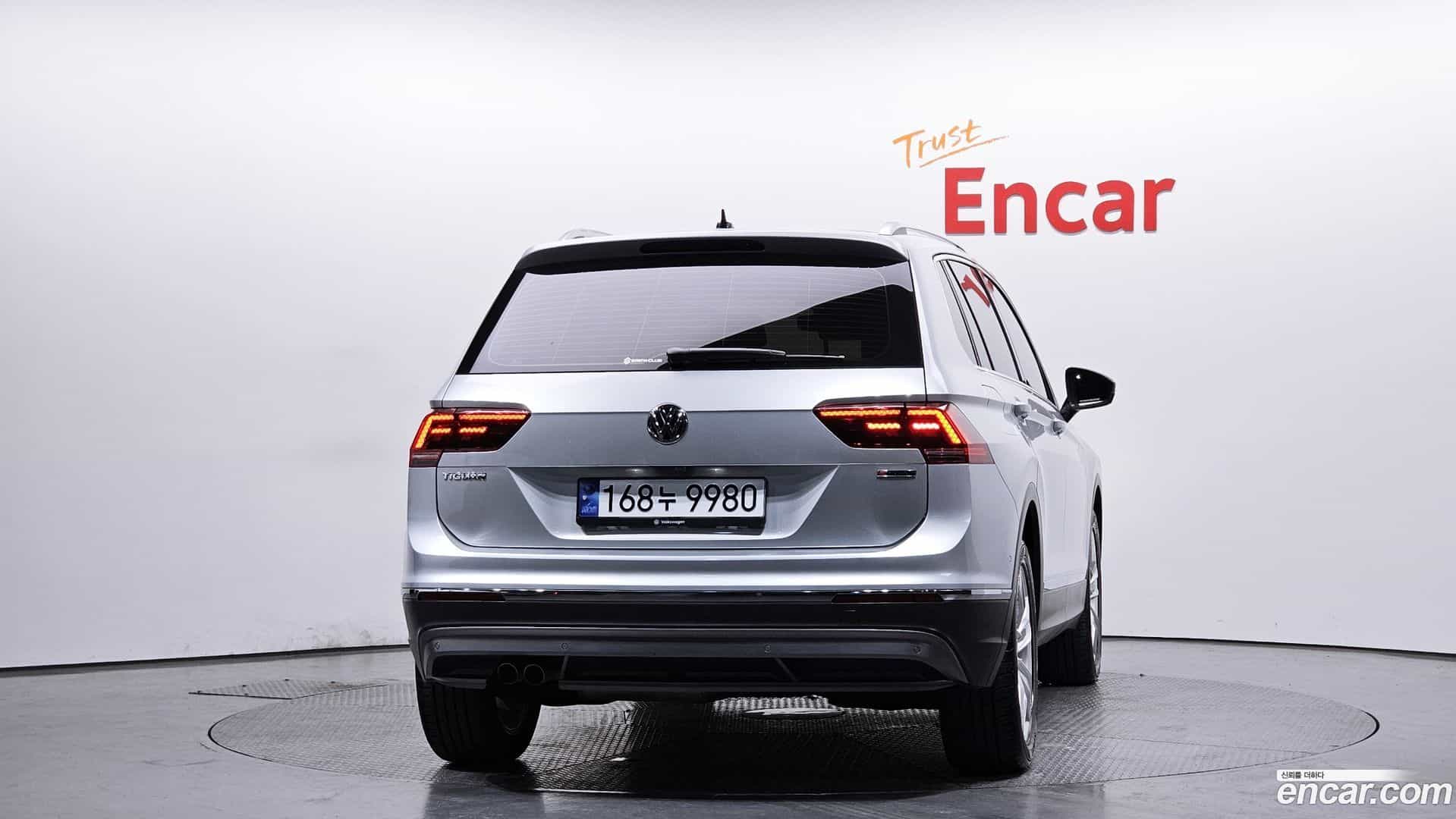 Tiguan Volkswagen 2020.10-OUTER-004