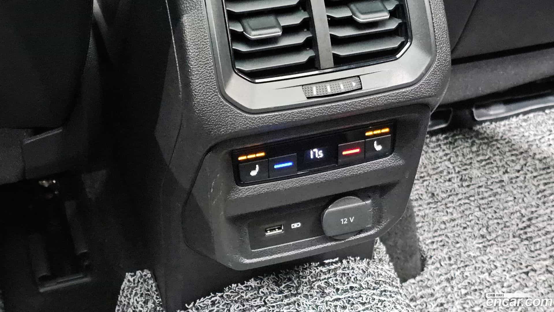 Tiguan Volkswagen 2020.10-OPTION-021