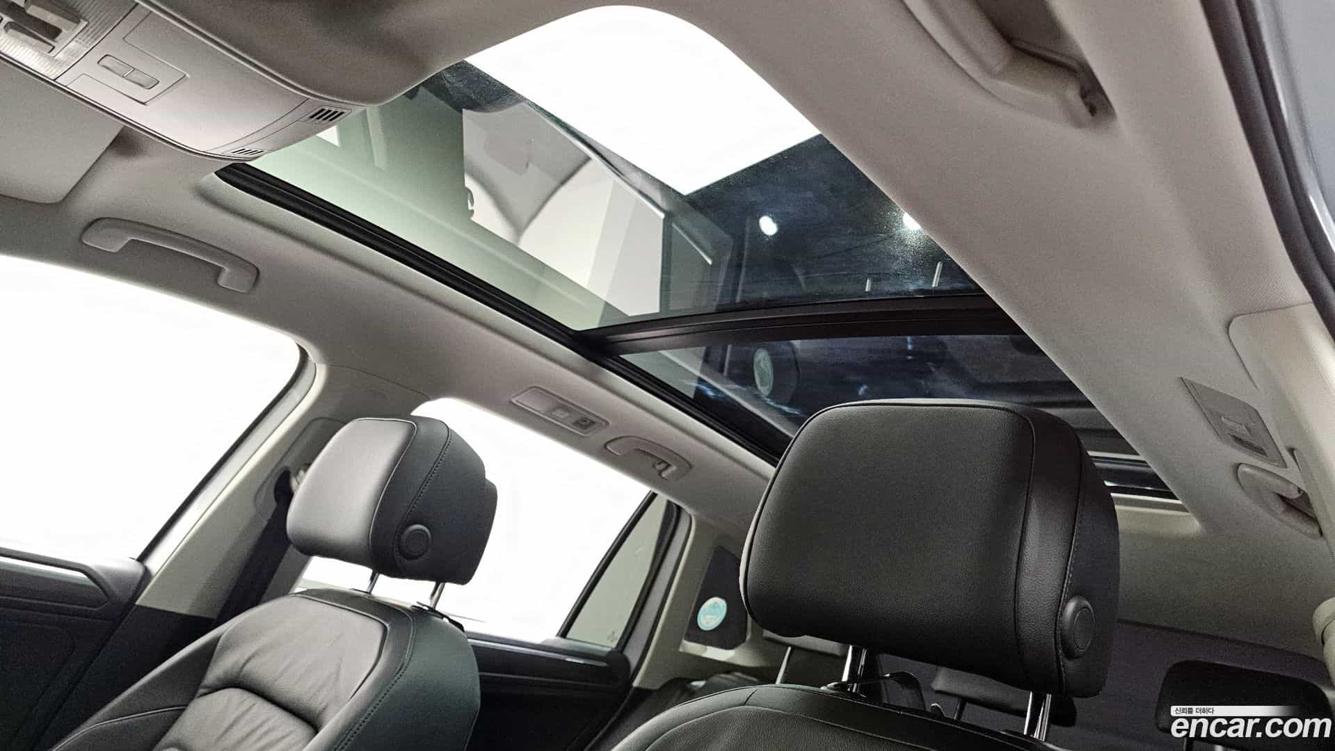 Tiguan Volkswagen 2020.10-OPTION-022