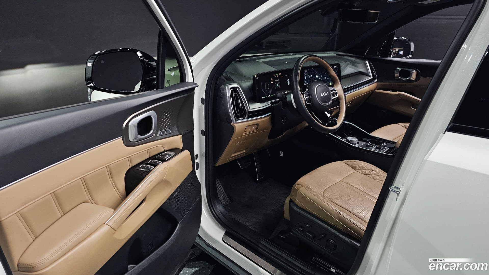 Main__Slider__Photo:Sorento Kia 2023.10-10