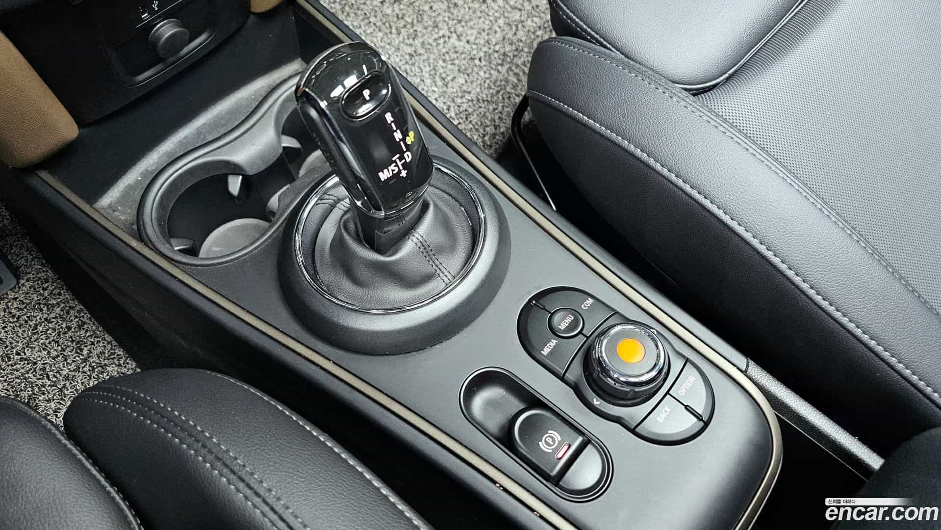 Countryman Mini 2020.4-INNER-009