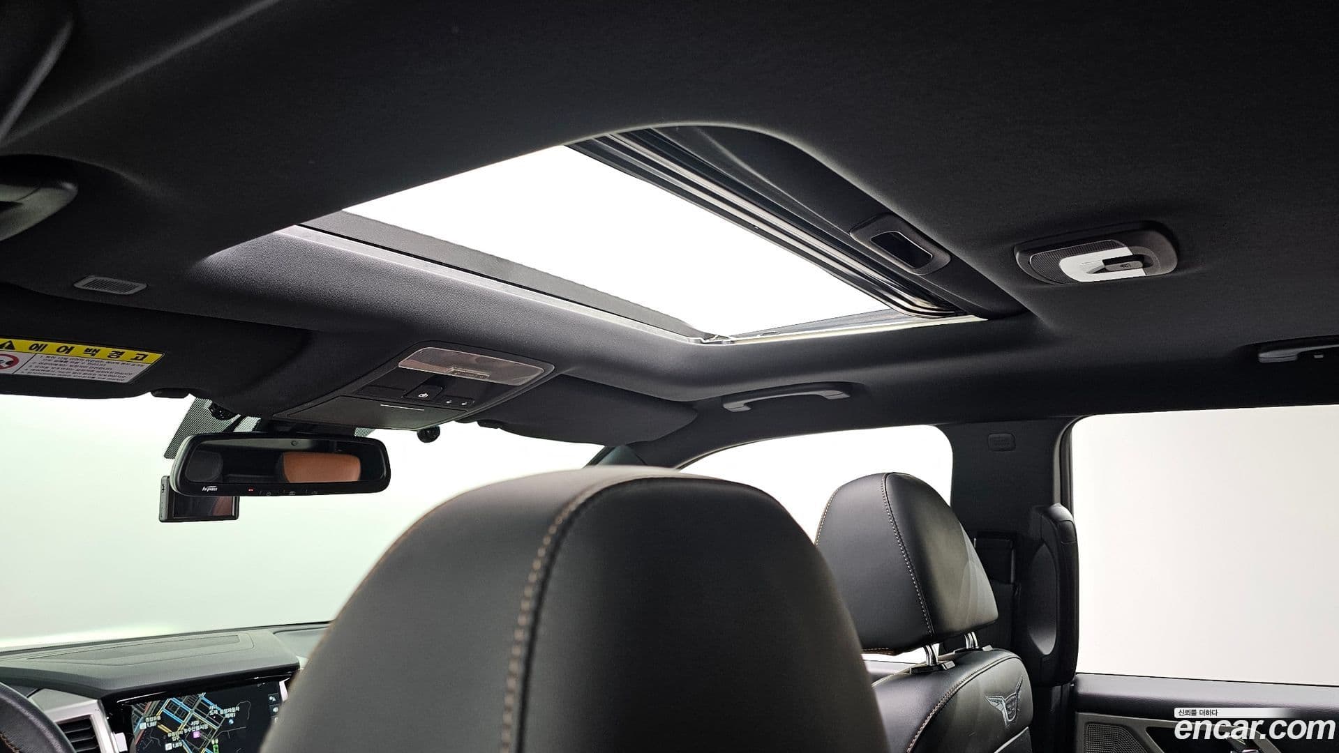 Main__Slider__Photo:Rexton KG_Mobility_Ssangyong 2018.3-18