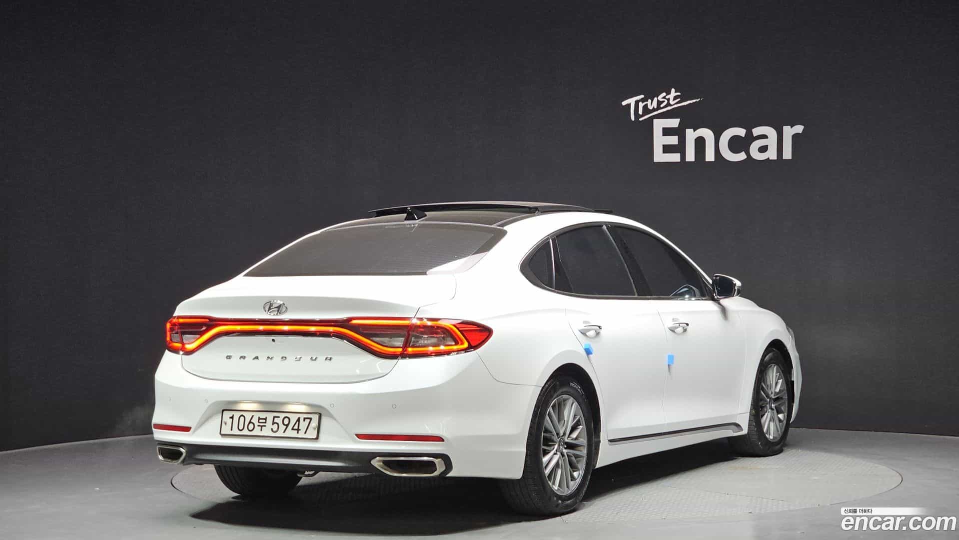 Grandeur Hyundai 2018.2-OUTER-002