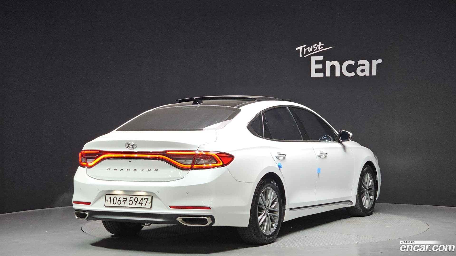 Main__Slider__Photo:Grandeur Hyundai 2018.2-1