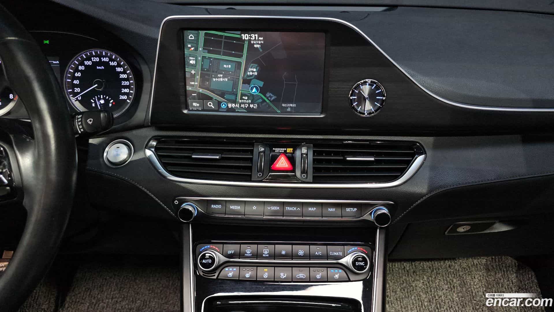 Grandeur Hyundai 2018.2-OPTION-016