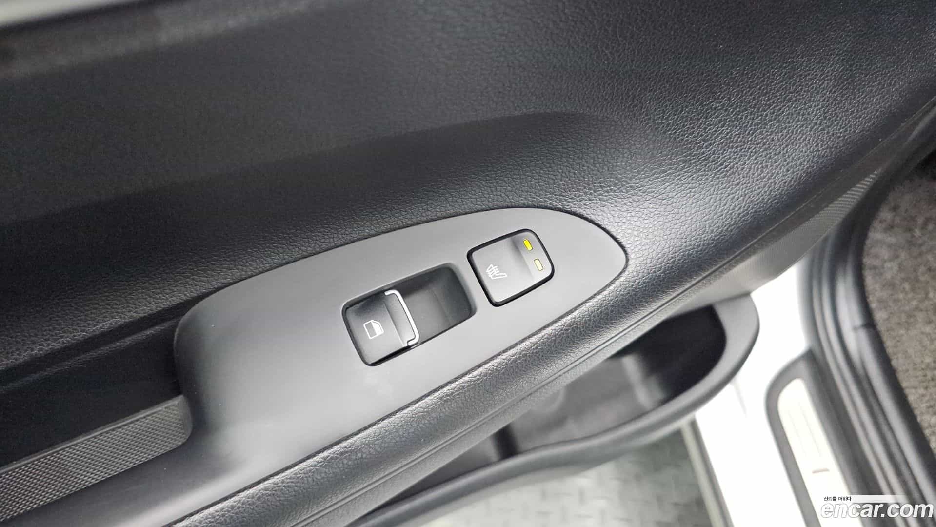 Grandeur Hyundai 2018.2-OPTION-022