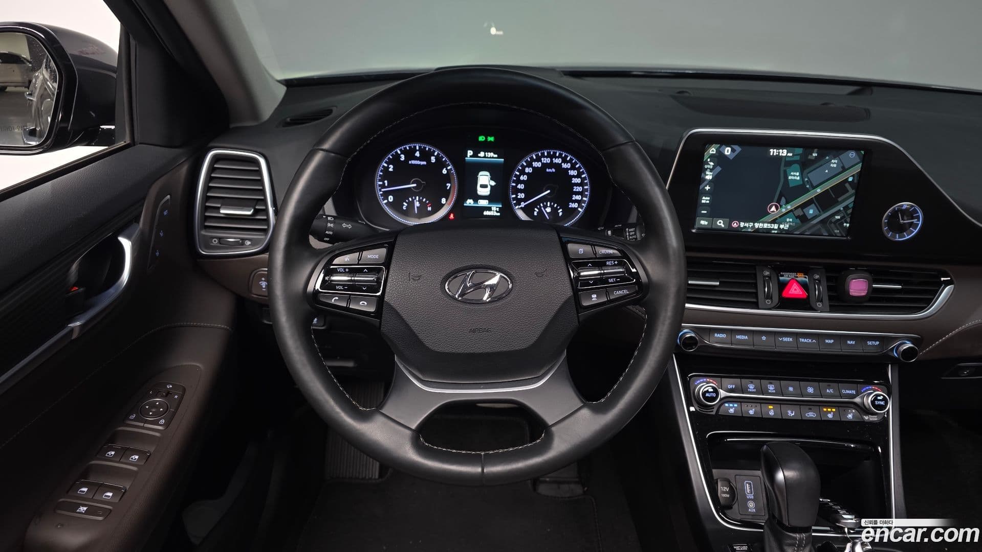 Main__Slider__Photo:Grandeur Hyundai 2017.8-12