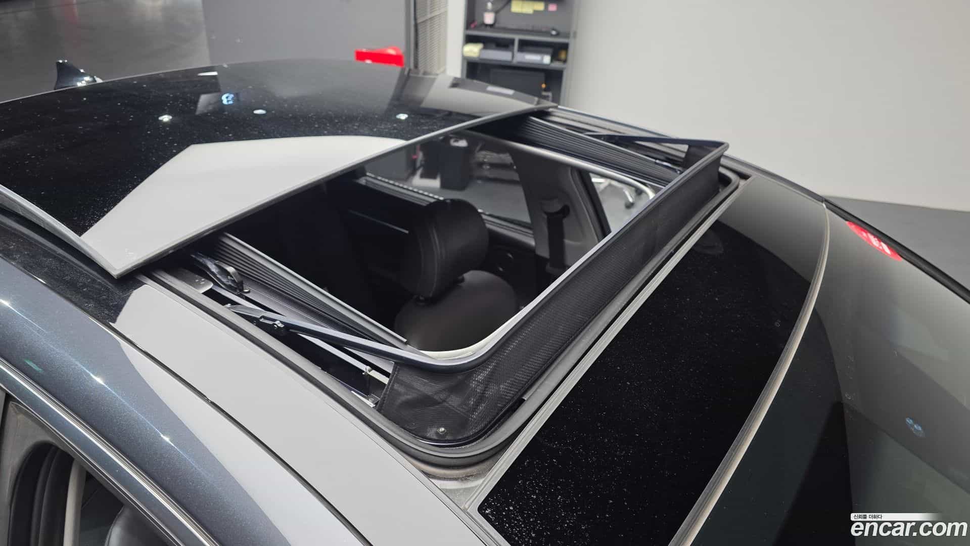 Grandeur Hyundai 2017.8-OPTION-023