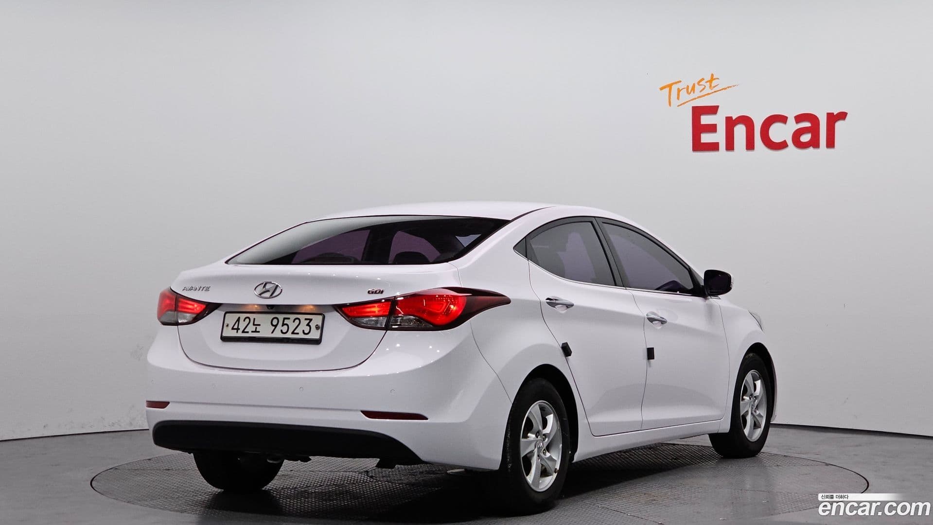 Main__Slider__Photo:AVANTE Hyundai 2015.1-1