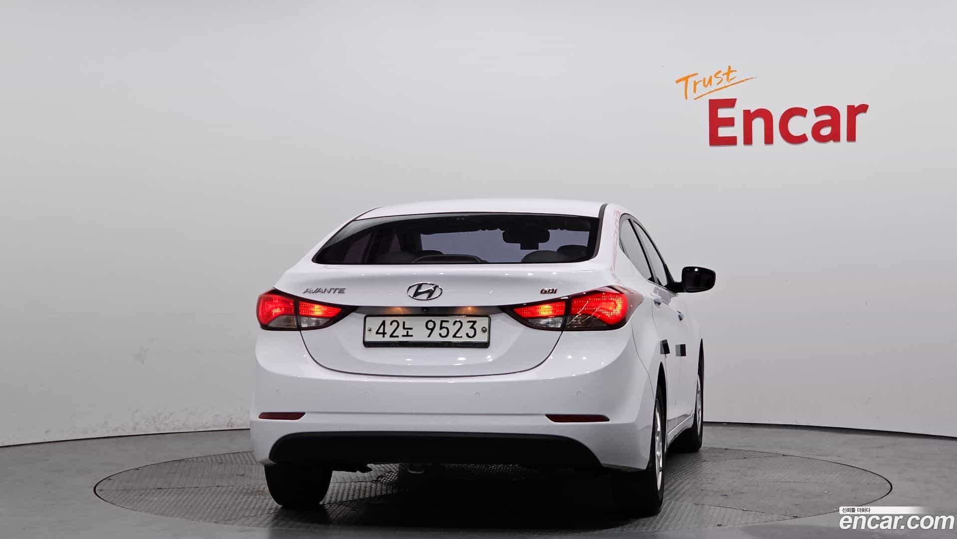 AVANTE Hyundai 2015.1-OUTER-004