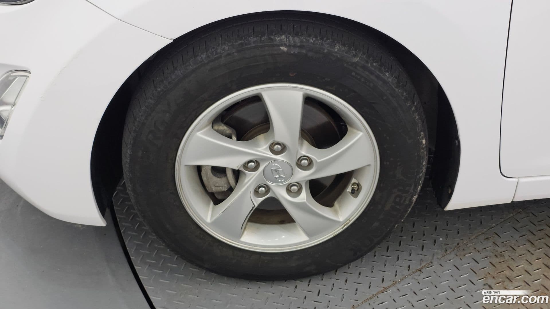 Main__Slider__Photo:AVANTE Hyundai 2015.1-4