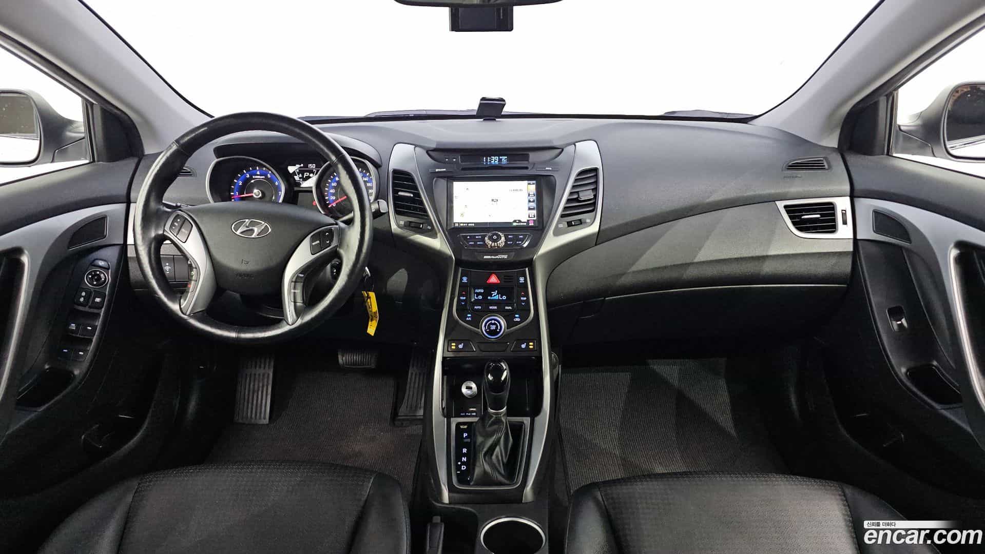 AVANTE Hyundai 2015.1-INNER-007