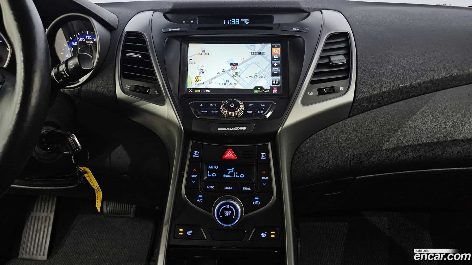 AVANTE Hyundai 2015.1-OPTION-016