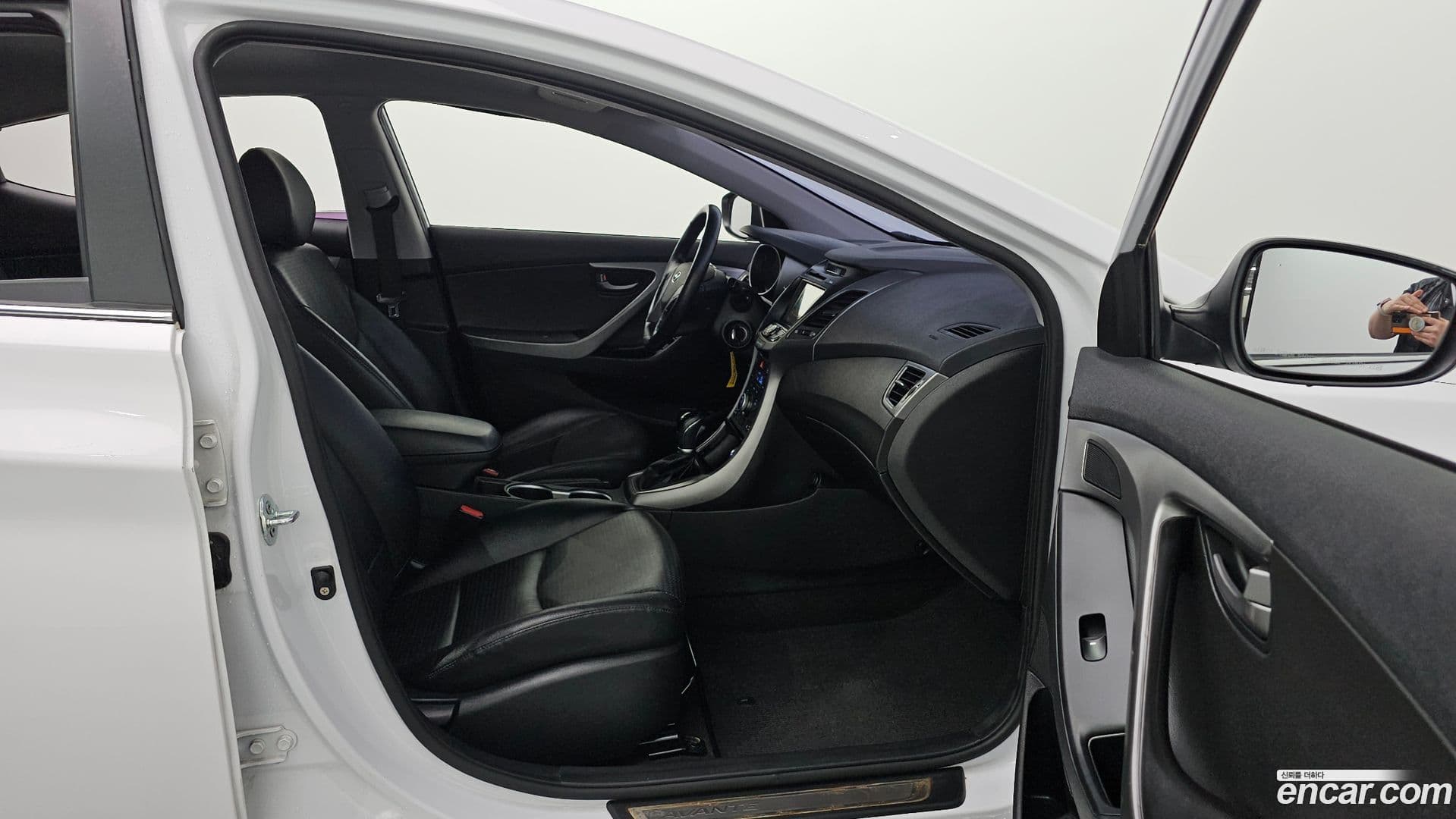 Main__Slider__Photo:AVANTE Hyundai 2015.1-17