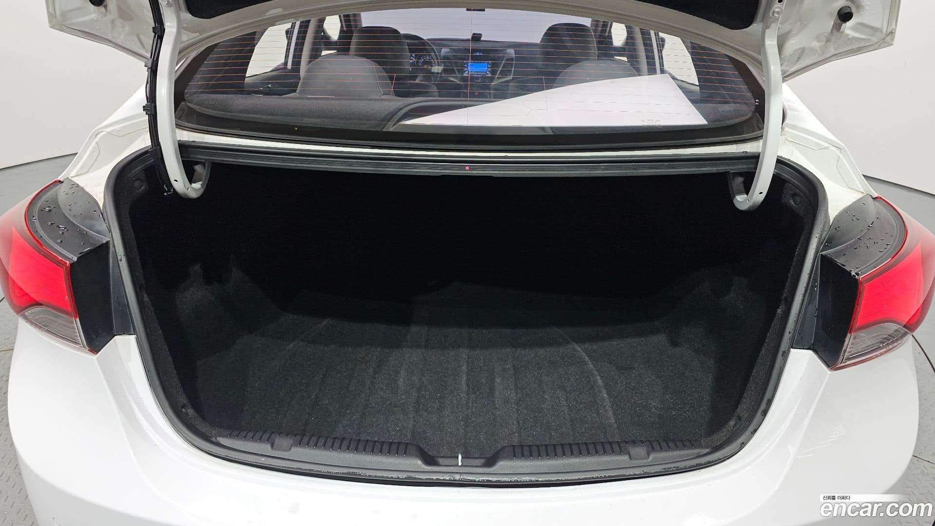 Main__Slider__Photo:AVANTE Hyundai 2015.1-19