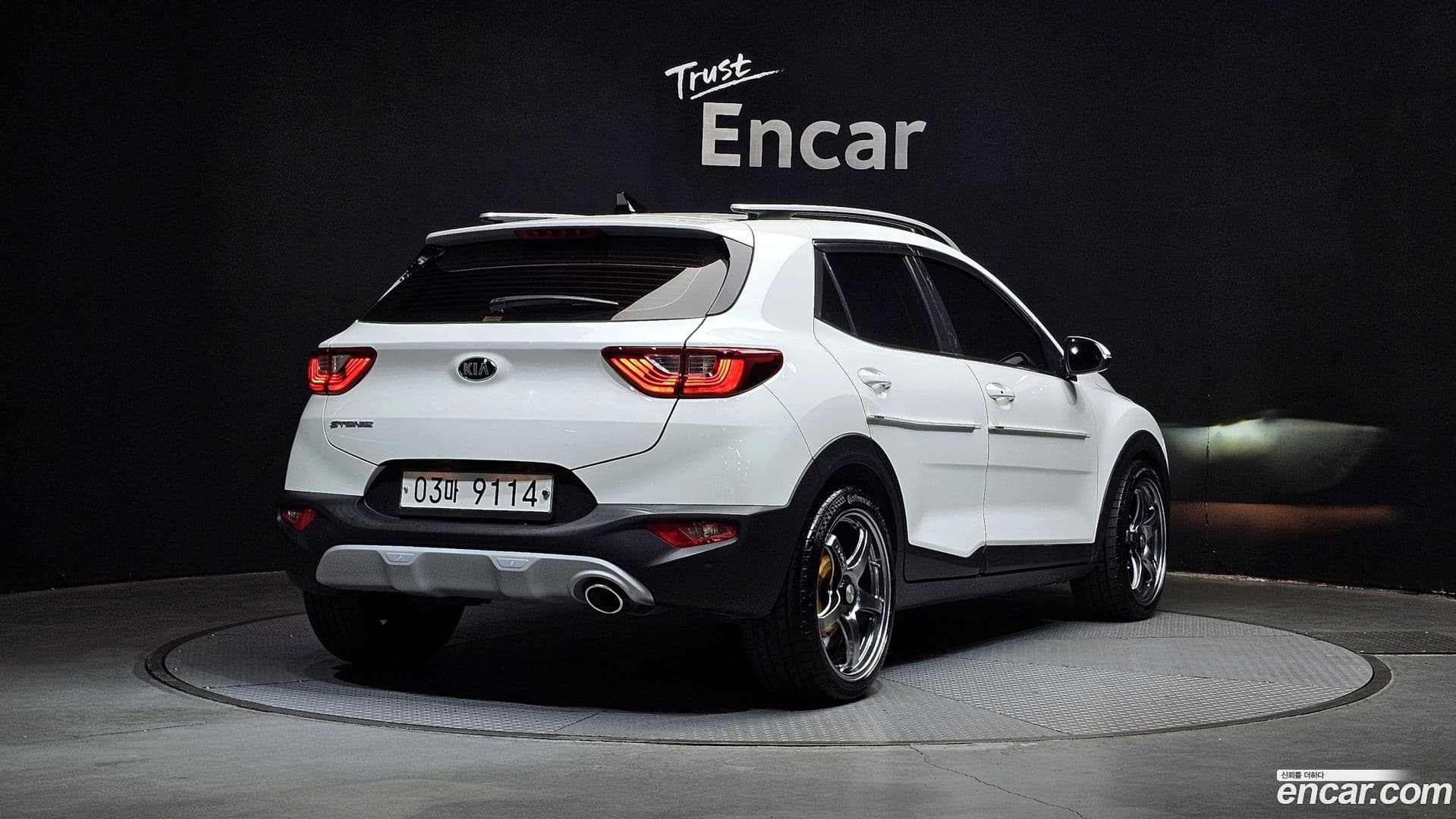 Main__Slider__Photo:Stonic Kia 2019.6-1