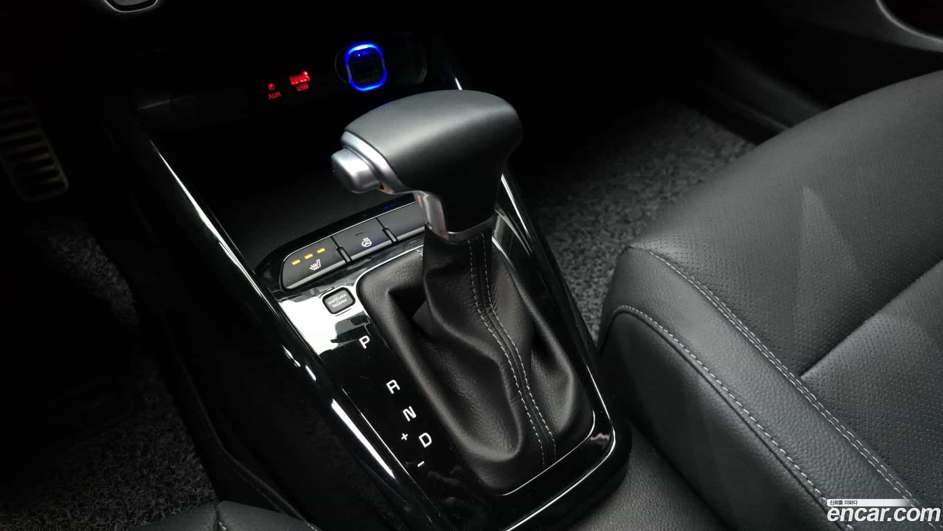 Stonic Kia 2019.6-INNER-009