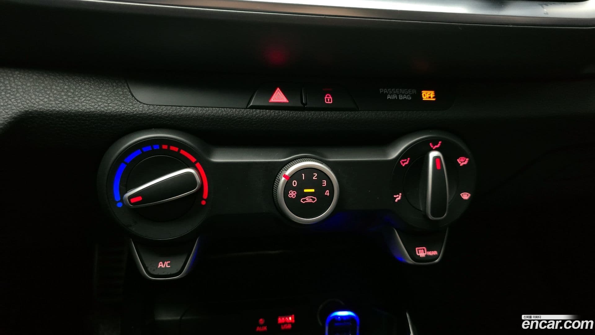 Main__Slider__Photo:Stonic Kia 2019.6-16