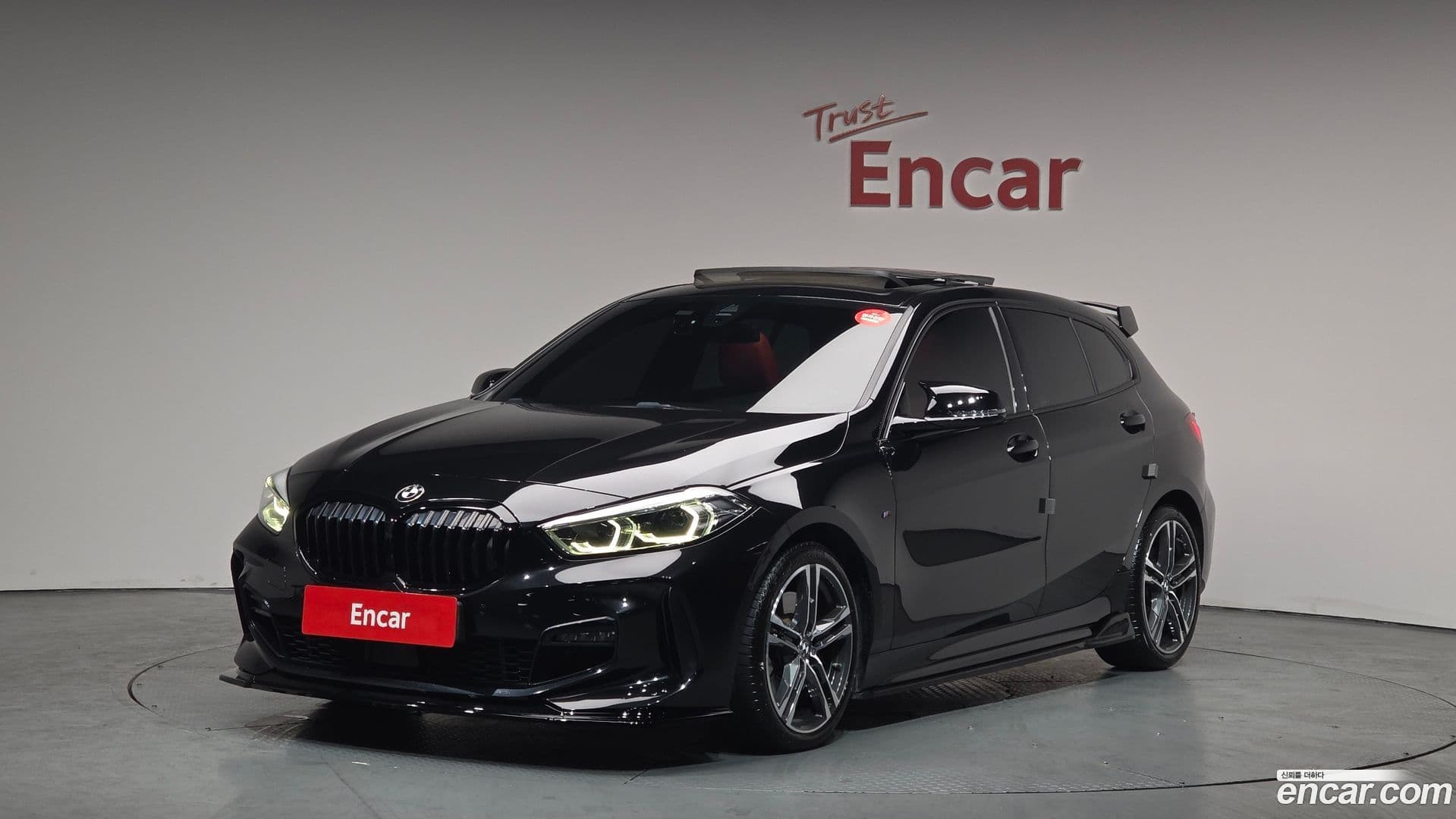 Main__Slider__Photo:1-Series BMW 2021.11-0