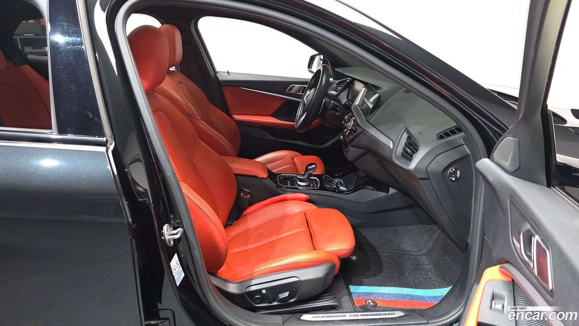 Main__Slider__Photo:1-Series BMW 2021.11-9