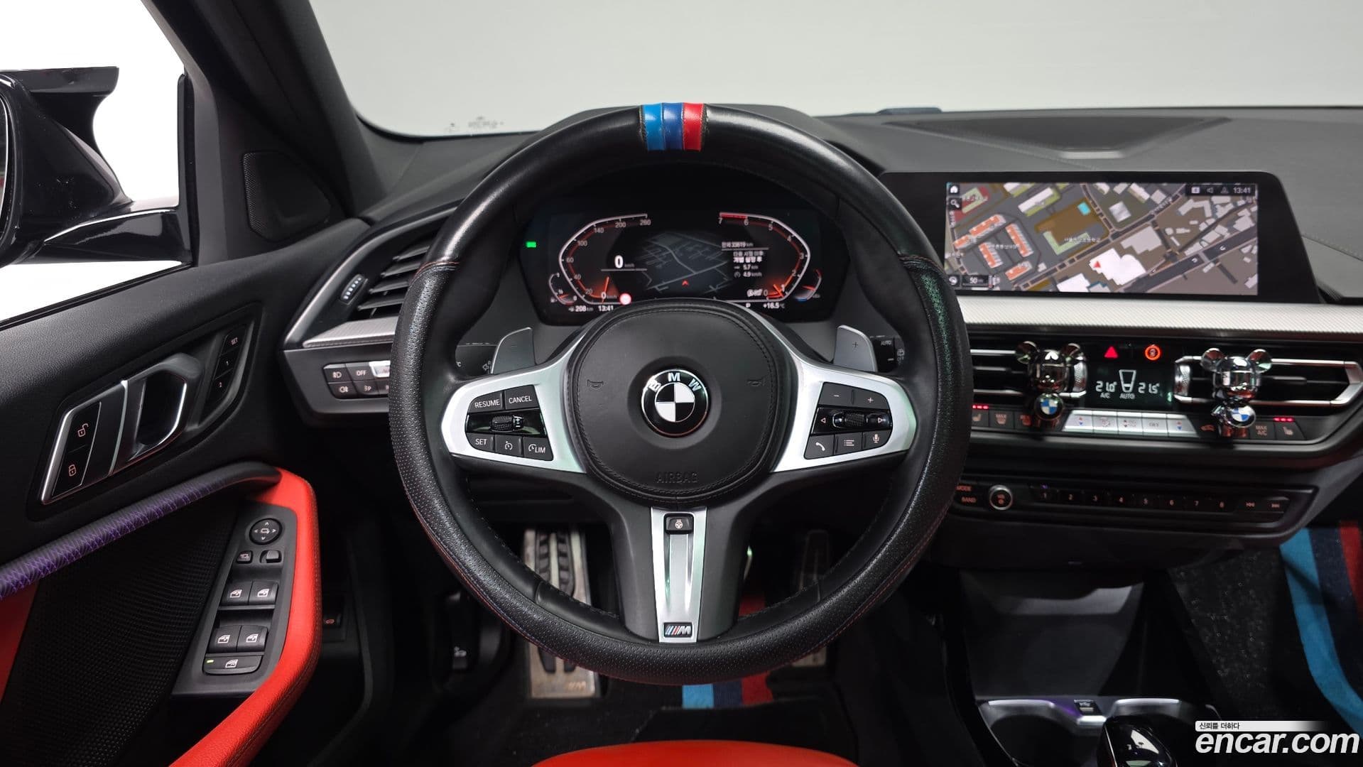 Main__Slider__Photo:1-Series BMW 2021.11-12