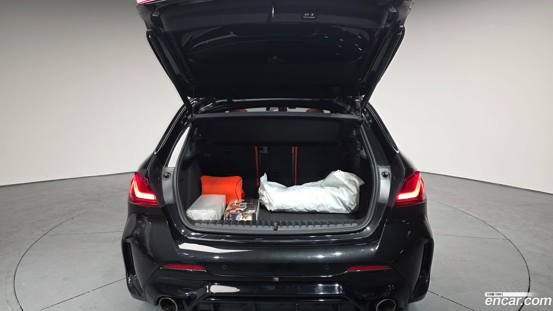 Main__Slider__Photo:1-Series BMW 2021.11-19